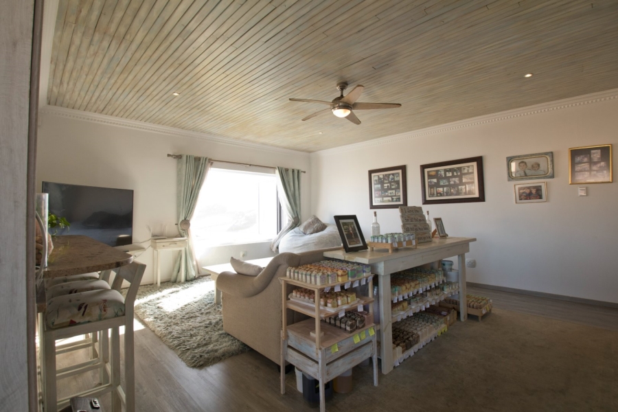 4 Bedroom Property for Sale in Outeniqua Strand Western Cape